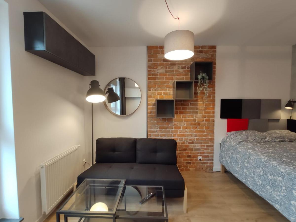 Red Wall Apartment In The Old Town Gdansk Exterior foto